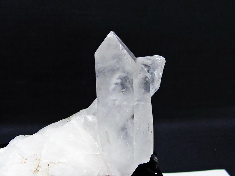 水晶 クラスター マダガスカル産 台座付属 水晶 原石 一点物 182-9274