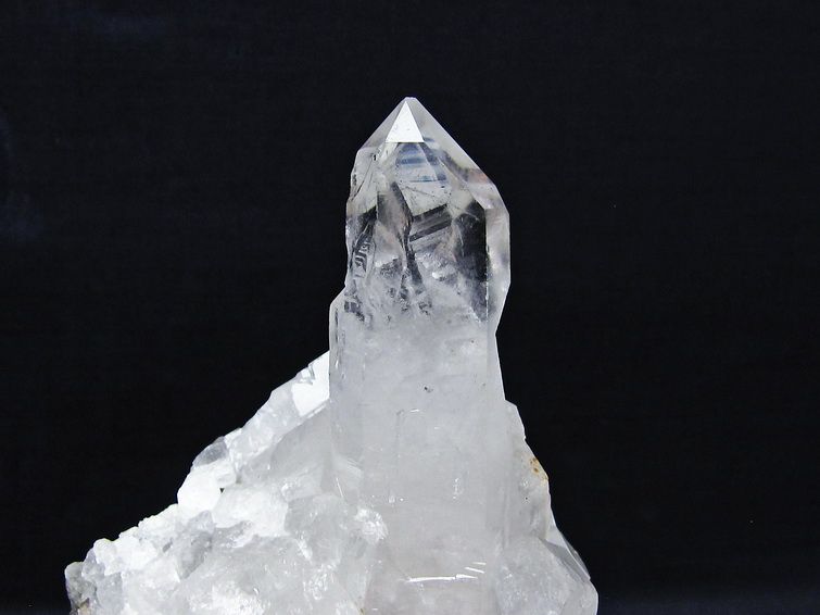 水晶 クラスター マダガスカル産 台座付属 水晶 原石 一点物 182-9281