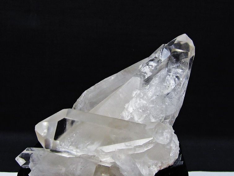 水晶 クラスター 虹入り マダガスカル産 台座付属 水晶 原石 一点物 182-9286
