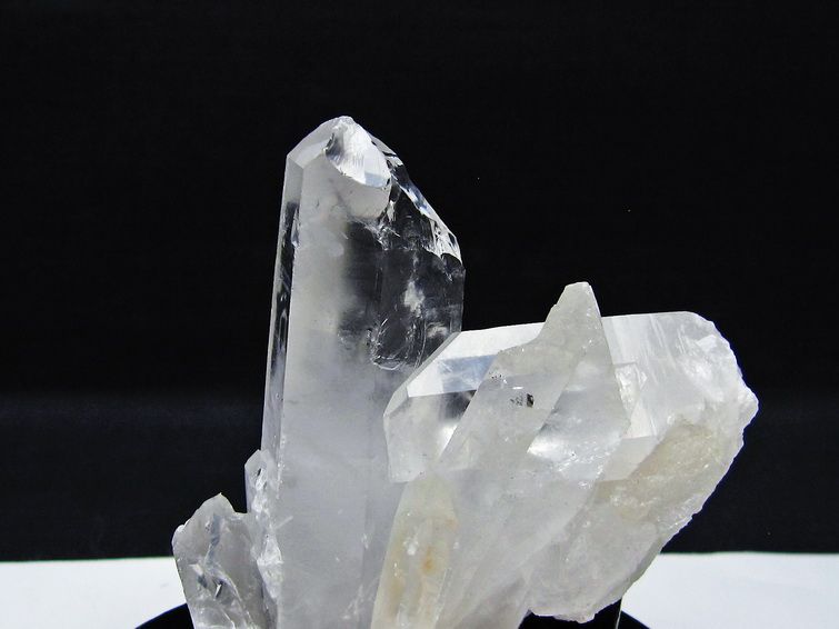 水晶 クラスター マダガスカル産 台座付属 水晶 原石 一点物 182-9289
