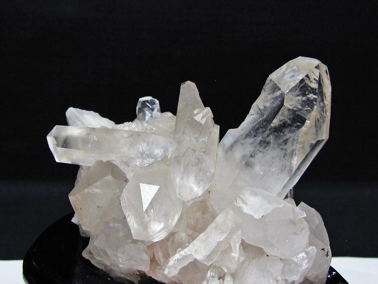 水晶 クラスター マダガスカル産 台座付属 水晶 原石 一点物 182-9306