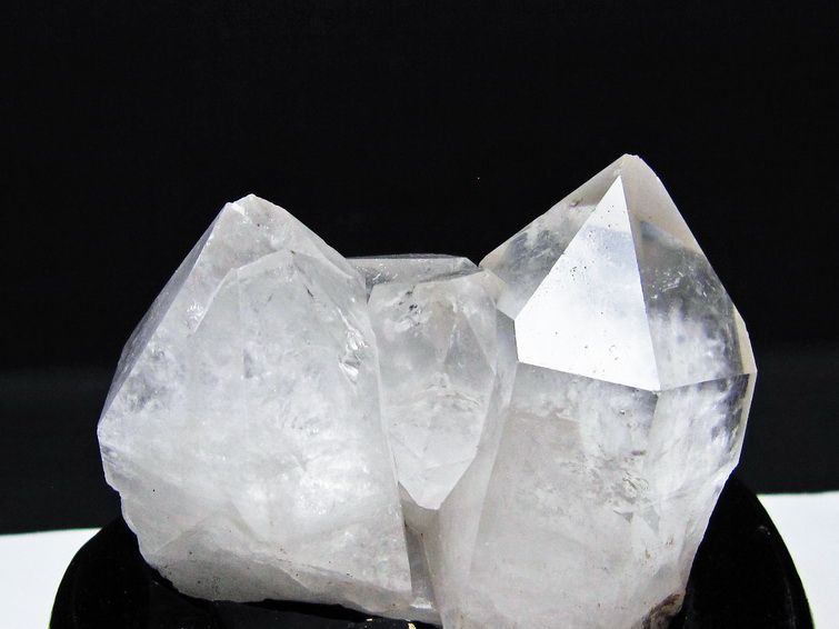 水晶 クラスター マダガスカル産 台座付属 水晶 原石 一点物 182-9309