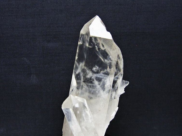 水晶 クラスター マダガスカル産 台座付属 水晶 原石 一点物 182-9332