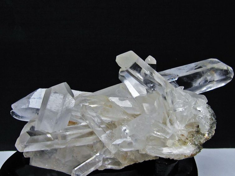 水晶 クラスター マダガスカル産 台座付属 水晶 原石 一点物 182-9342