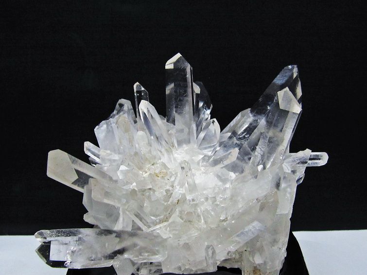 水晶 クラスター マダガスカル産 台座付属 水晶 原石 一点物 182-9345