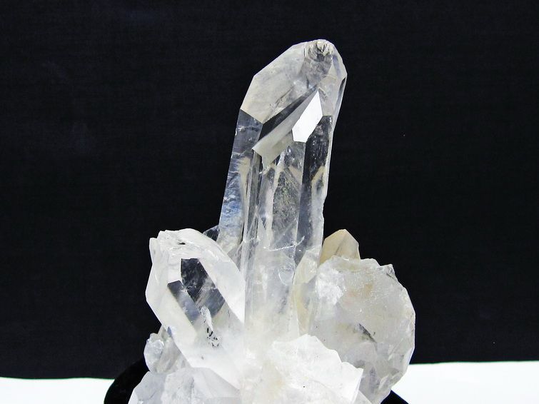 水晶 クラスター マダガスカル産 台座付属 水晶 原石 一点物 182-9358
