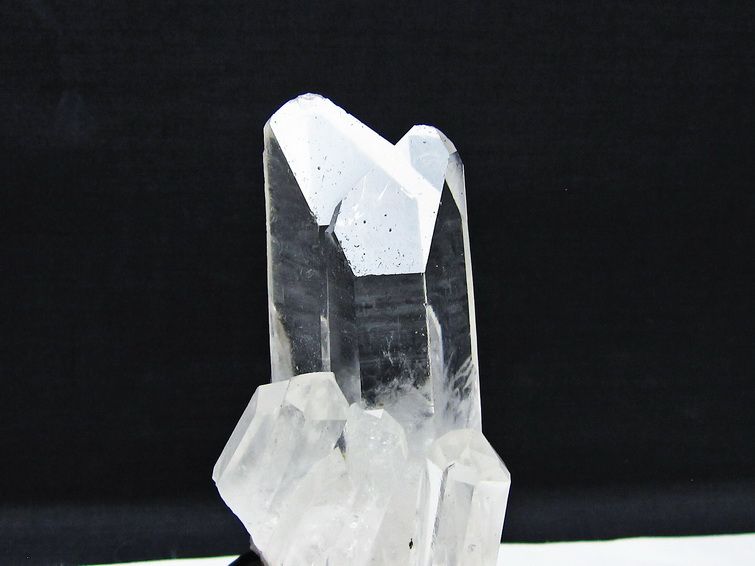 水晶 クラスター マダガスカル産 台座付属 水晶 原石 一点物 182-9364