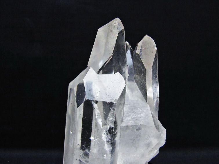 水晶 クラスター マダガスカル産 台座付属 水晶 原石 一点物 182-9366