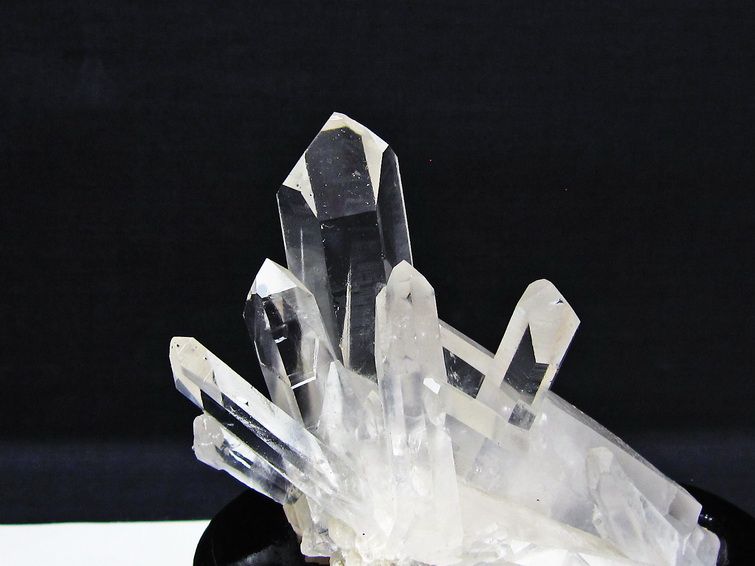 水晶 クラスター マダガスカル産 台座付属 水晶 原石 一点物 182-9384