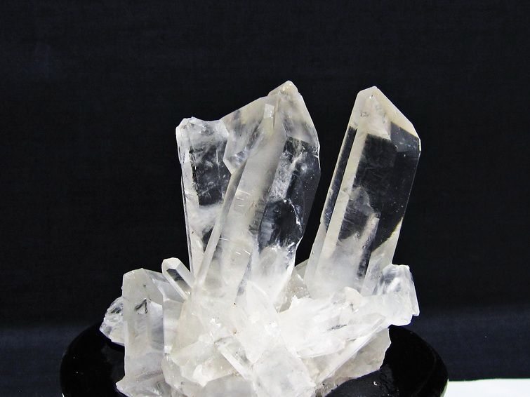 水晶 クラスター マダガスカル産 台座付属 水晶 原石 一点物 182-9386