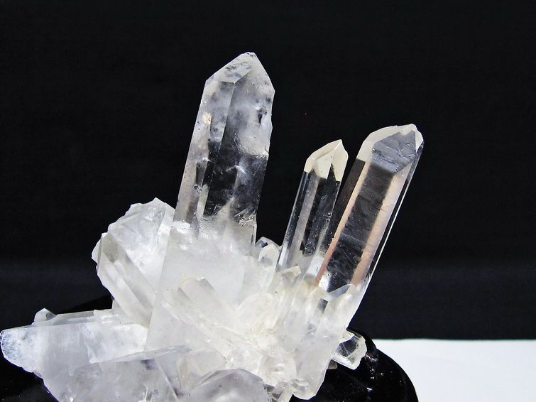 水晶 クラスター マダガスカル産 台座付属 水晶 原石 一点物 182-9399