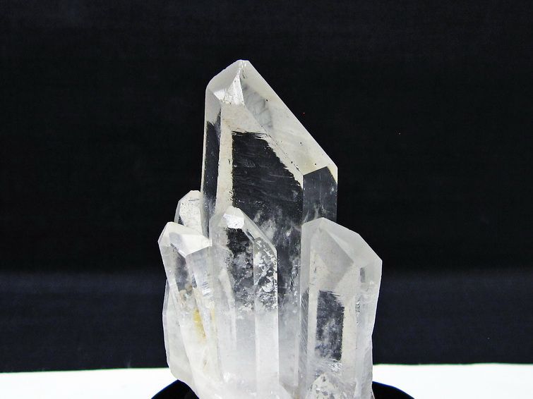 水晶 クラスター マダガスカル産 台座付属 水晶 原石 一点物 182-9405