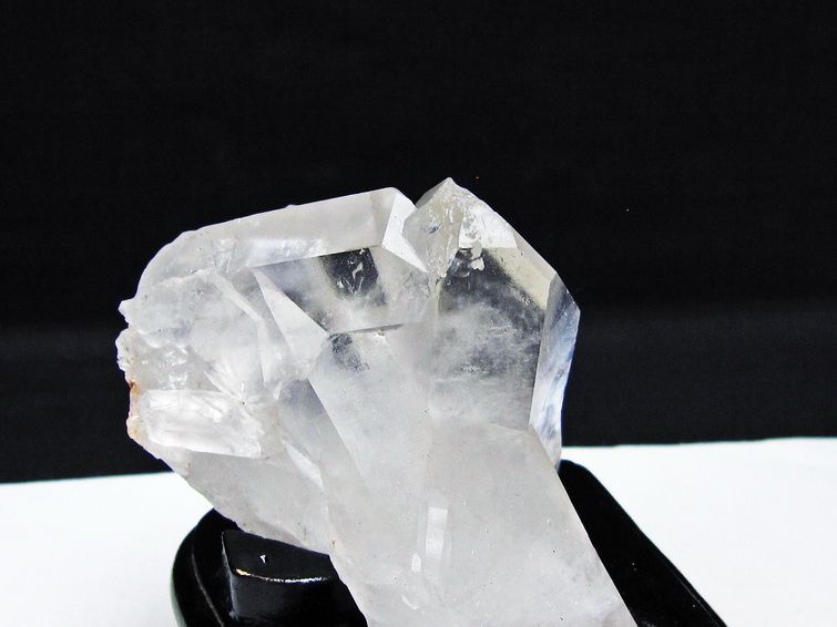 水晶 クラスター マダガスカル産 台座付属 水晶 原石 一点物 182-9413