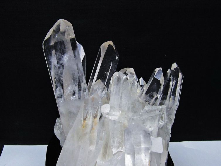 1.9Kg 水晶 クラスター マダガスカル産 台座付属 水晶 原石 一点物 182-9445