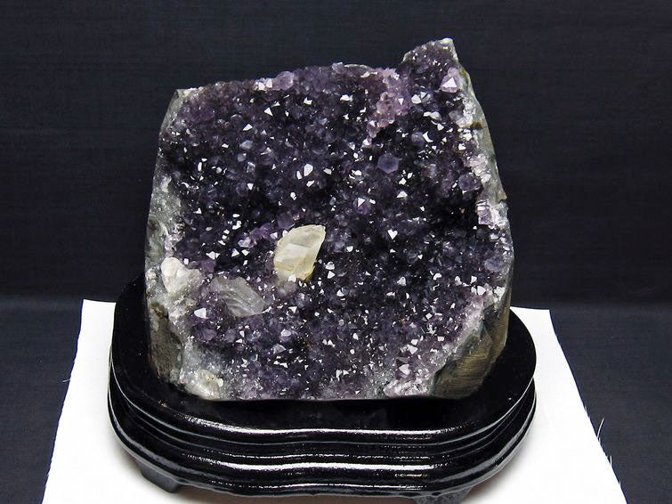 3.9Kg アメジスト クラスター ウルグアイ産 アメジスト 原石 amethyst 台座付属 カルサイト付き 花型 一点物 192-688