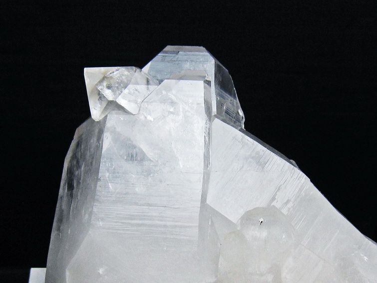 水晶クラスター 3.7Kg 原石 クォーツインクォーツ 台座付属 ブラジル ミナスジェライス州 コリント産 一点物 レムリアンシード 192-709