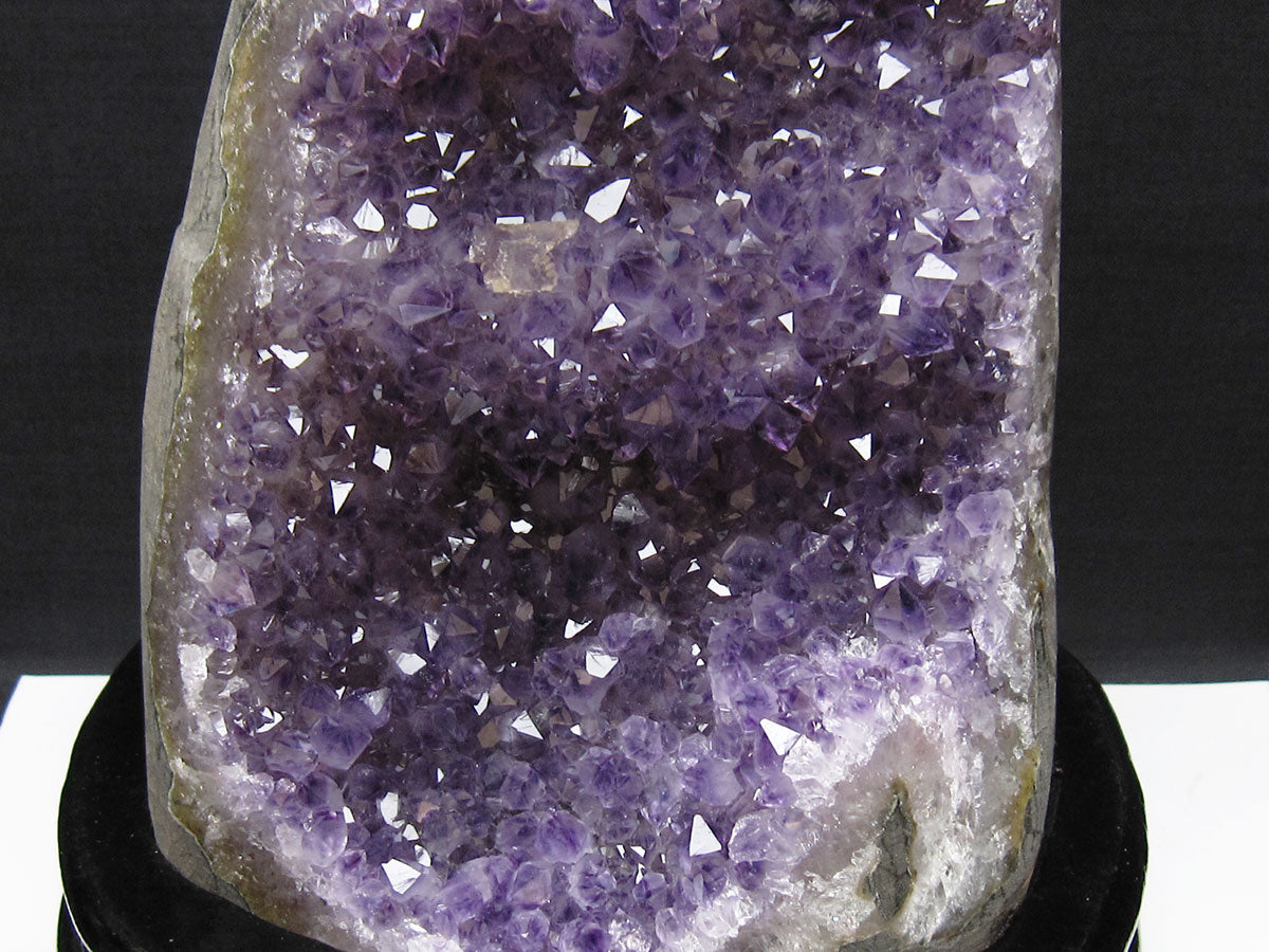 2.5Kg アメジスト クラスター アメジスト 原石 ウルグアイ産 amethyst 台座付属 一点物 192-717