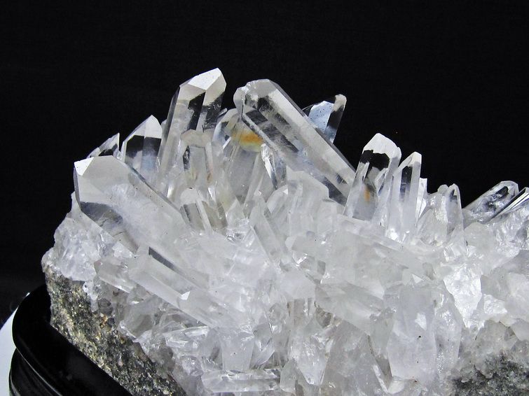 2.5Kg 水晶 クラスター マダガスカル産 台座付属 水晶 原石 192-776