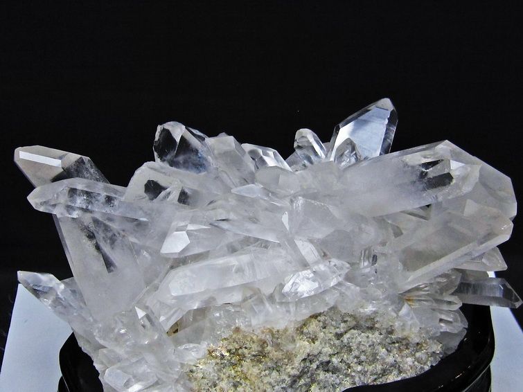 2.6Kg 水晶 クラスター マダガスカル産 台座付属 水晶 原石 192-779