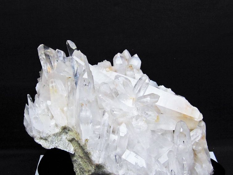3.9Kg 水晶 クラスター マダガスカル産 台座付属 水晶 原石 192-791