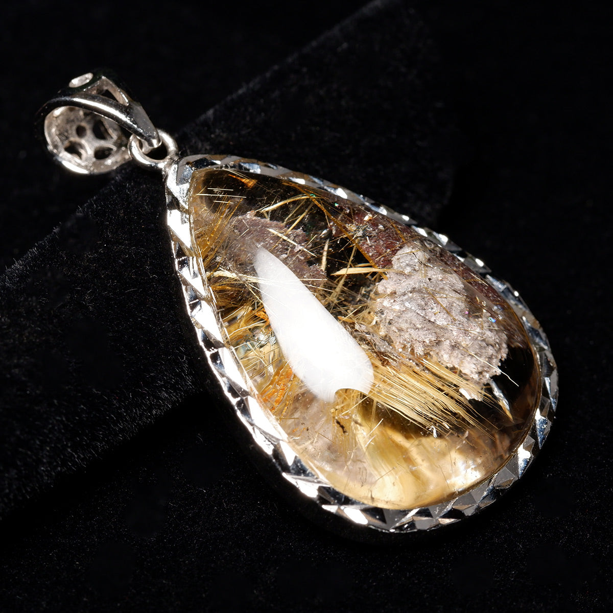 タイチンルチルクォーツ ペンダント 一点物 199-290 – 天然石