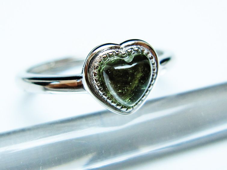 モルダバイト リング 指輪 ハート 13号 フリーサイズ 一点物 199-432