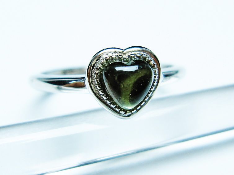 モルダバイト リング 指輪 ハート 12号 フリーサイズ 一点物 199-441