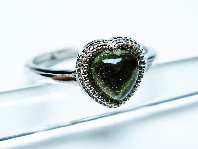 モルダバイト リング 指輪 ハート 13号 フリーサイズ 一点物 199-443