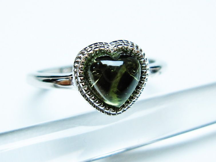 モルダバイト リング 指輪 ハート 13号 フリーサイズ 一点物 199-450