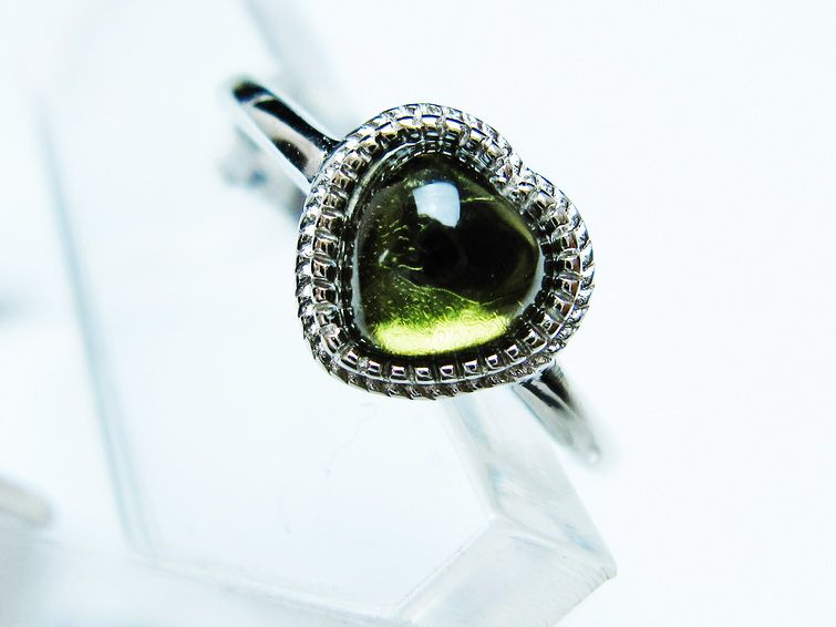 モルダバイト リング 指輪 ハート 11号 フリーサイズ 一点物 199-455