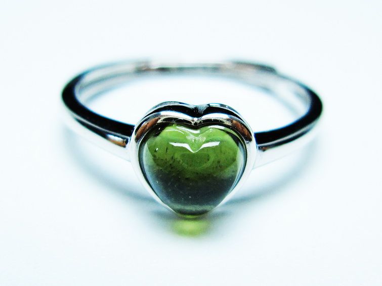 モルダバイト リング 指輪 ハート 13号 フリーサイズ 一点物 199-464