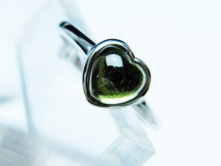 モルダバイト リング 指輪 ハート 13号 フリーサイズ 一点物 199-464