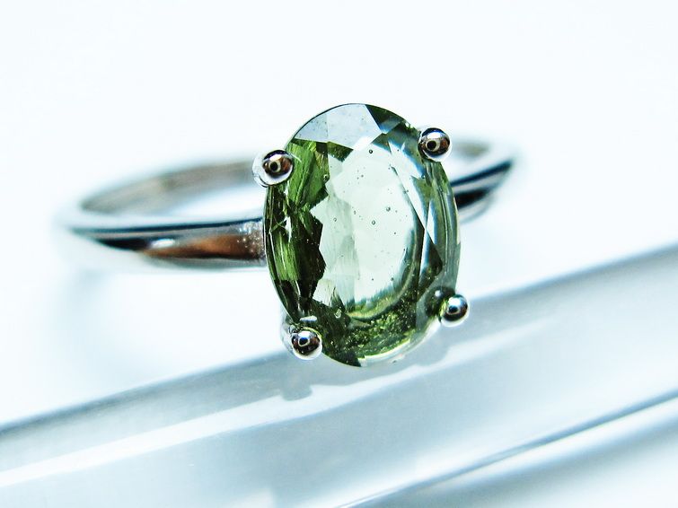 モルダバイト リング 指輪 13号 フリーサイズ 一点物 199-471