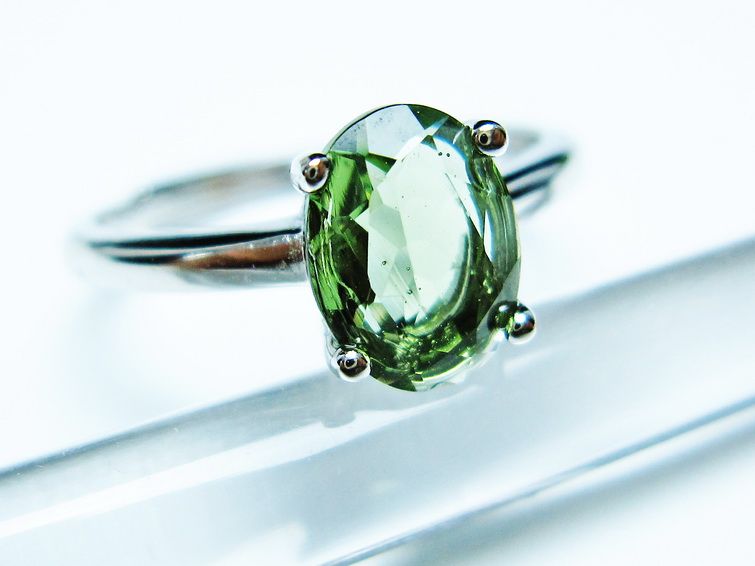 モルダバイト リング 指輪 13号 フリーサイズ 一点物 199-473