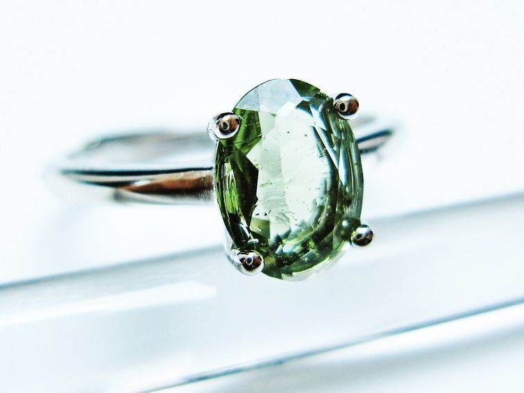 モルダバイト リング 指輪 12号 フリーサイズ 一点物 199-477