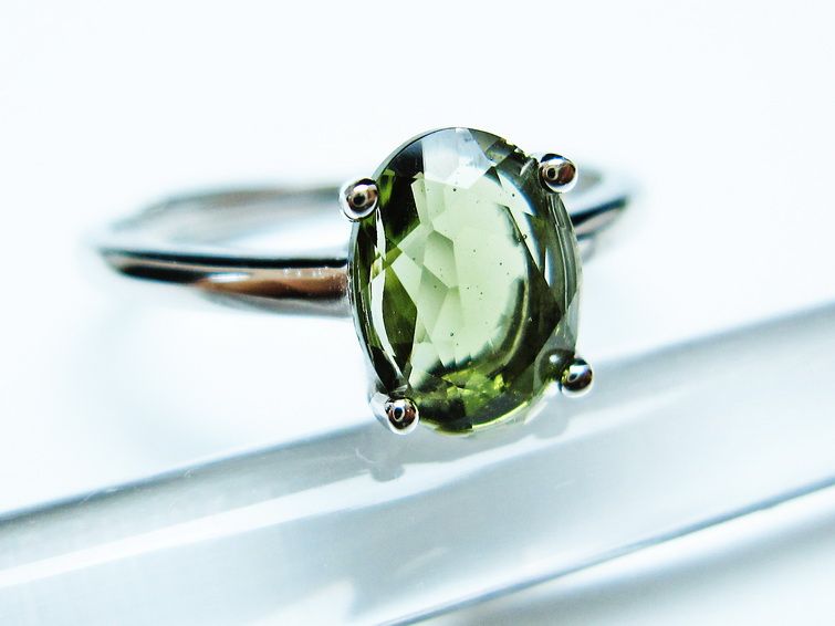 モルダバイト リング 指輪 12号 フリーサイズ 一点物 199-478