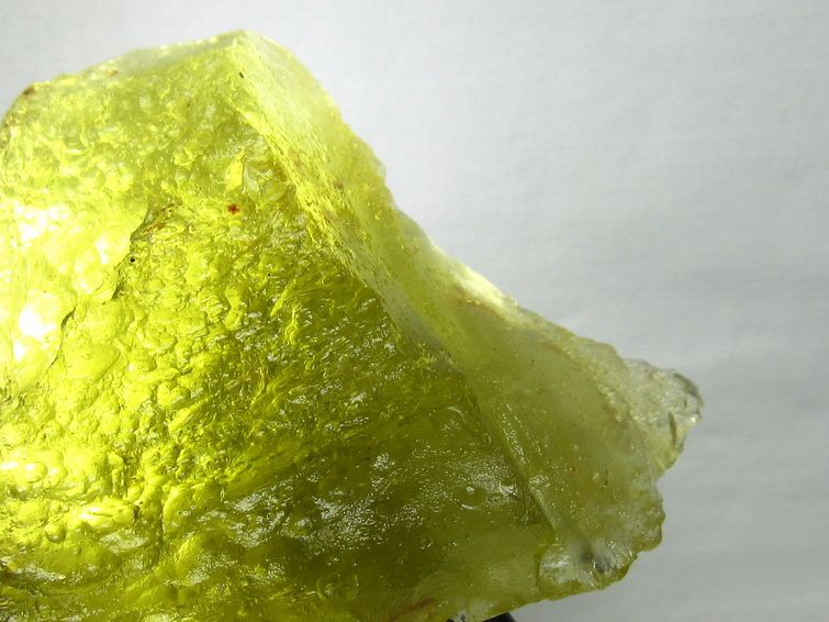 リビアングラス 原石 台座付属 一点物 199-972