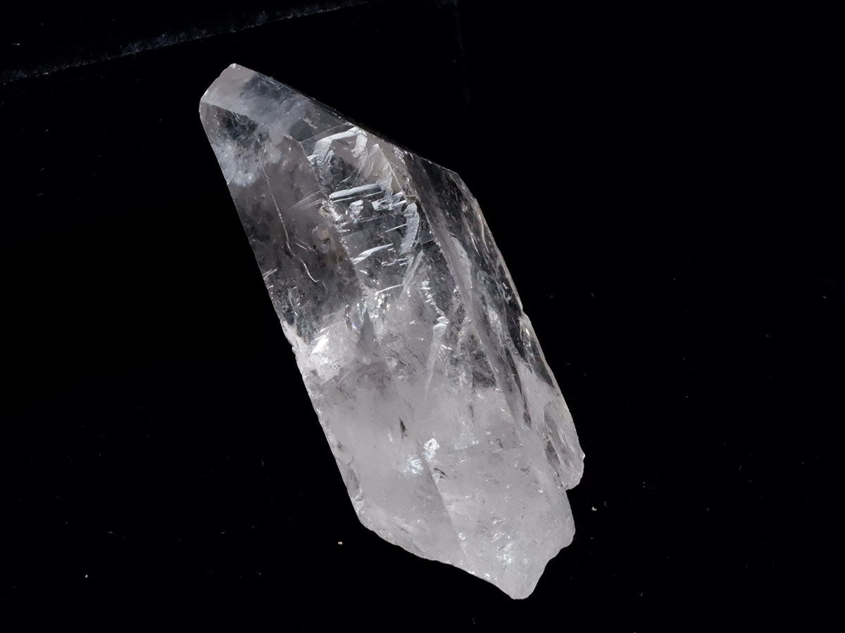 レムリアンシード 水晶 原石 虹入り ブラジル ミナスジェライス州 コリント産 証明書付属 一点物 271-829