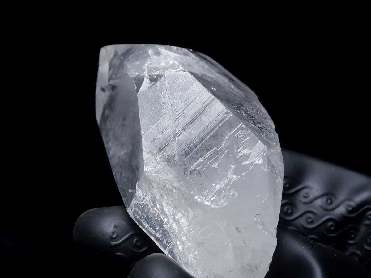 レムリアンシード 水晶 原石 虹入り ブラジル ミナスジェライス州 コリント産 証明書付属 一点物 271-830