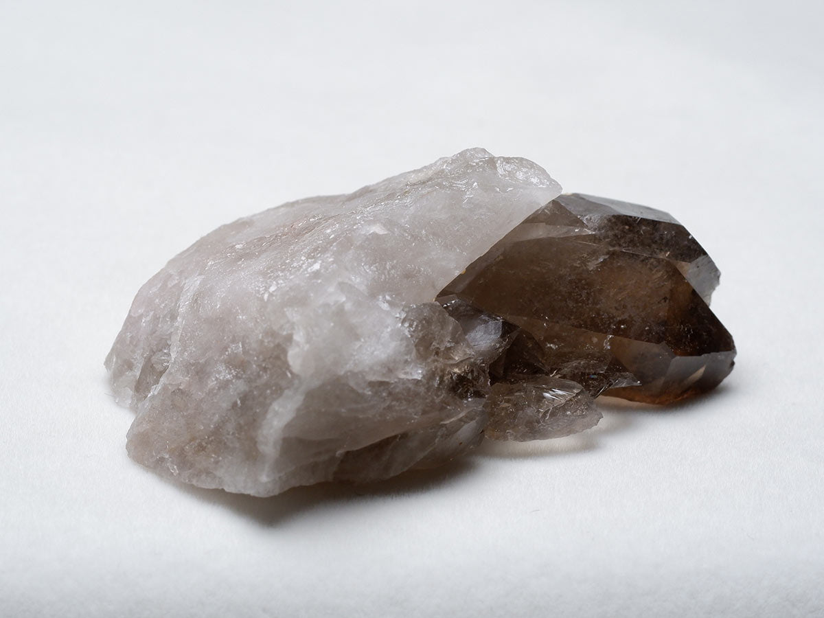 スモーキークォーツ クラスター ブラジル産 モリオン 黒水晶 原石 一点物 272-296