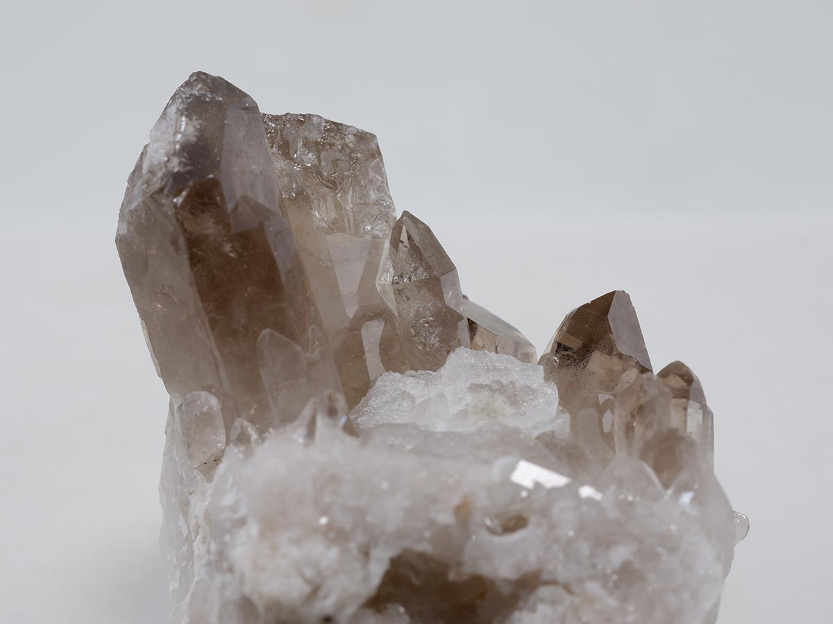 スモーキークォーツ クラスター ブラジル産 モリオン 黒水晶 原石 一点物 272-326