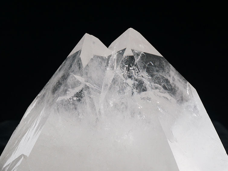 水晶 クラスター 虹入り ツインクリスタル アーカンソー産 282-386