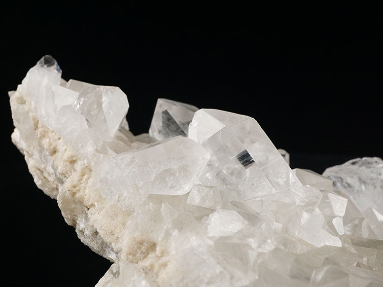 ガーデンクォーツ 水晶クラスター 1.6Kg 原石 ブラジル ミナスジェライス州 コリント産 証明書付属 一点物 レムリアンシード 282-397