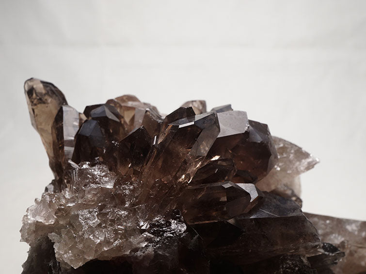 1.4Kg スモーキークォーツ クラスター 原石 煙水晶 モリオン 黒水晶 ブラジル産 一点物 282-495