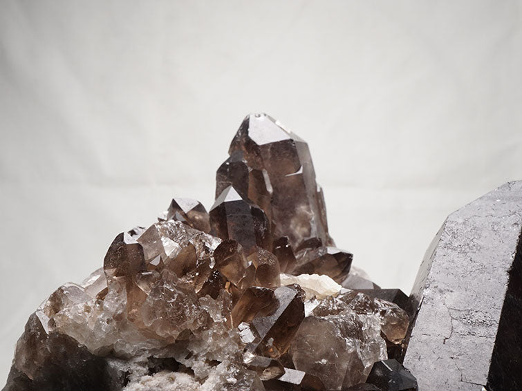 3.5Kg スモーキークォーツ クラスター 原石 煙水晶 モリオン 黒水晶 ブラジル産 一点物 282-497