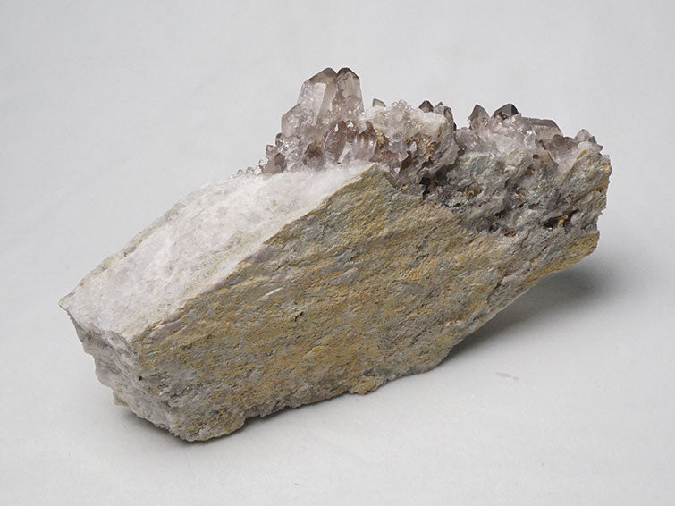 スモーキークォーツ クラスター 煙水晶 原石 モリオン 黒水晶 ブラジル産 一点物 282-504