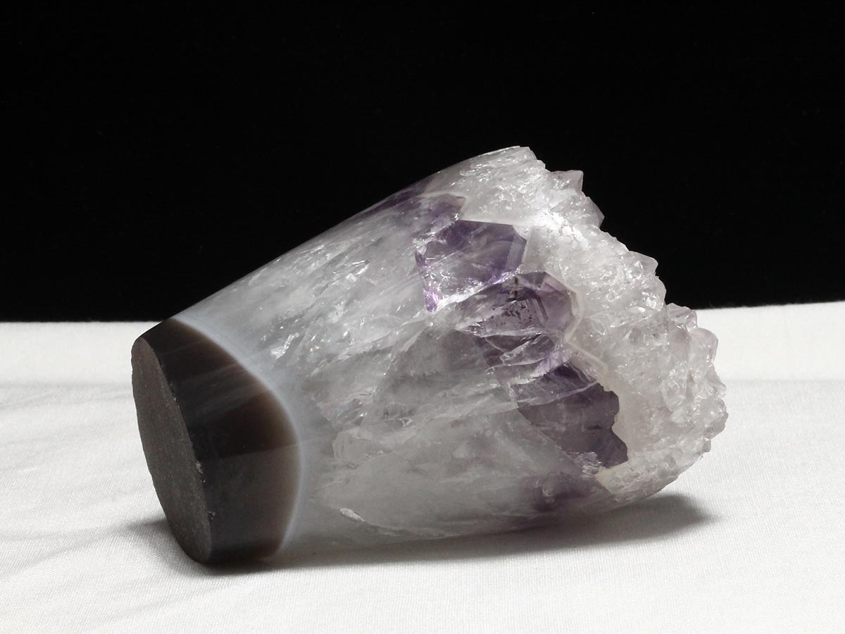 アメジストクラスター 原石 ウルグアイ産 花型 フラワー amethyst 一点物 282-738