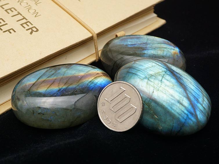 ラブラドライト タンブル 原石 置物 磨き石 AAランク 1個 曹灰長石 labradorite ランダム発送 771-15