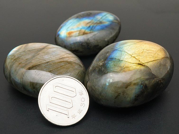 ラブラドライト タンブル 原石 置物 磨き石 AAAランク 1個 曹灰長石 labradorite ランダム発送 771-17