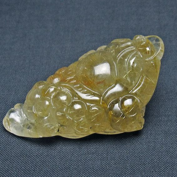 タイチンルチルクォーツ 手彫り 置物 キンセン 金蟾 一点物 145-1685